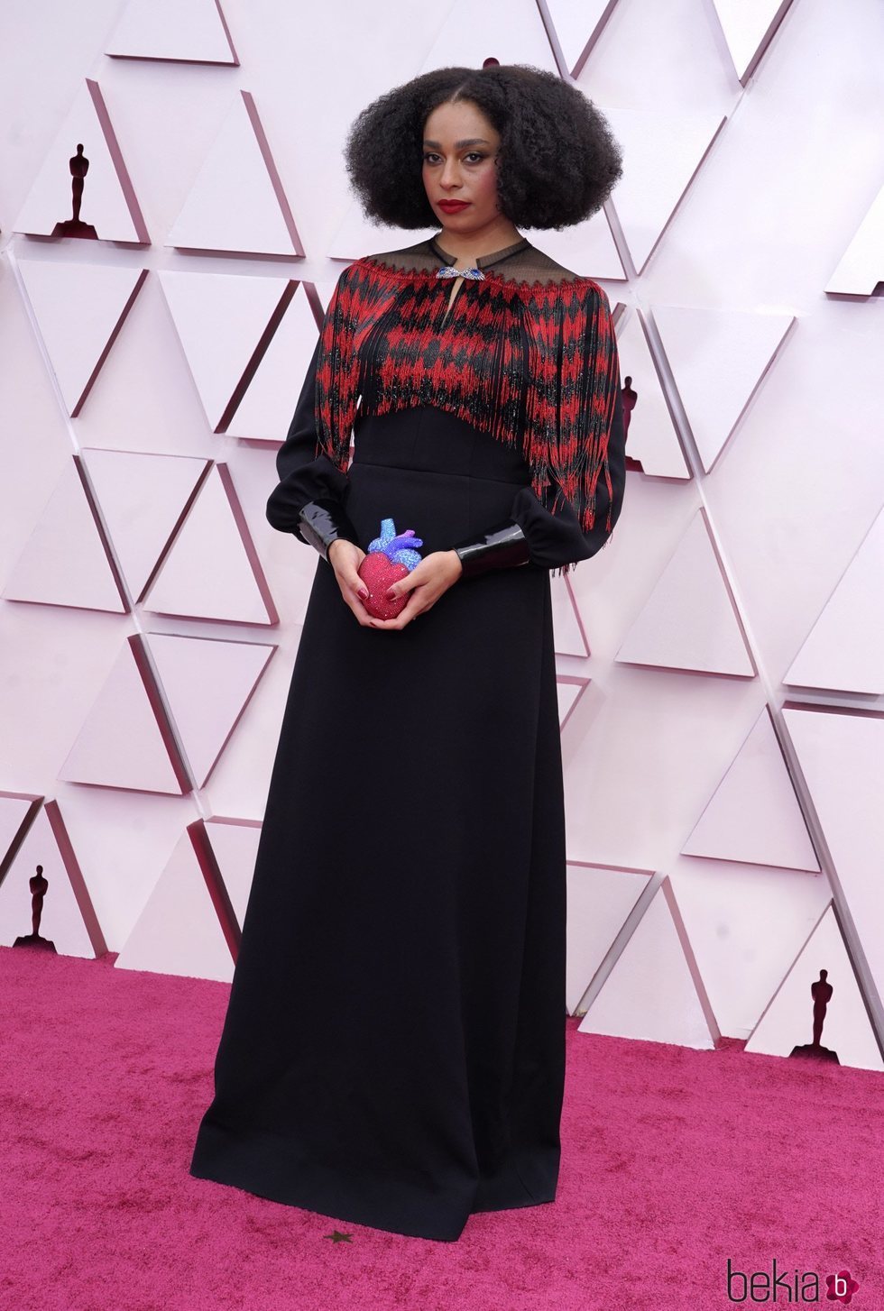 Celeste Waite en la alfombra roja de los Premios Oscar 2021