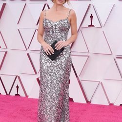 Margot Robbie en la alfombra roja de los Premios Oscar 2021