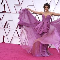 Halle Berry, espectacular en la alfombra roja de los Premios Oscar 2021