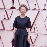 Youn Yuh en la alfombra roja de los Premios Oscar 2021