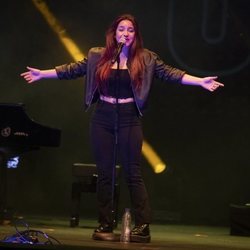 Marta Soto en el concierto Únicas de Cadena Dial