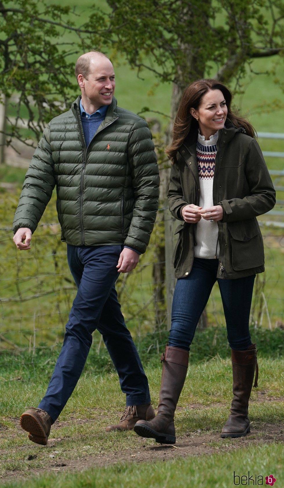 El Príncipe Guillermo y Kate Middleton en una granja en Durham que visitaron antes de su décimo aniversario de boda