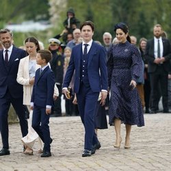 Christian de Dinamarca en su Confirmación con sus padres y hermanos