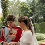 Carlos Fitz-James Stuart y Belén Corsini en el intercambio de anillos en su boda