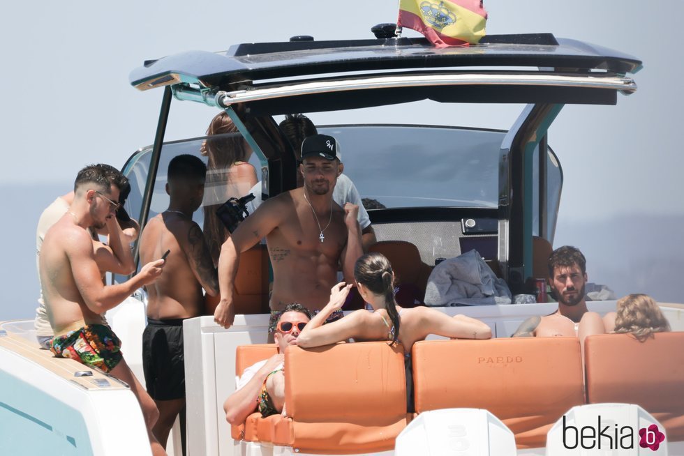 Los chicos de 'La isla de las tentaciones' de vacaciones en Ibiza
