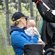 Zara Phillips con su hijo Lucas Tindall en Houghton