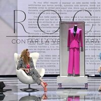 Rocío Carrasco, Carlota Corredera y el ya icónico traje rosa