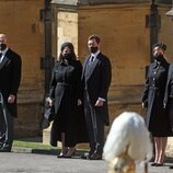 Zara Phillips y Mike Tindall, Eugenia de York y Jack Brooksbank y Beatriz de York y Edoardo Mapelli Mozzi en el funeral del Duque de Edimburgo