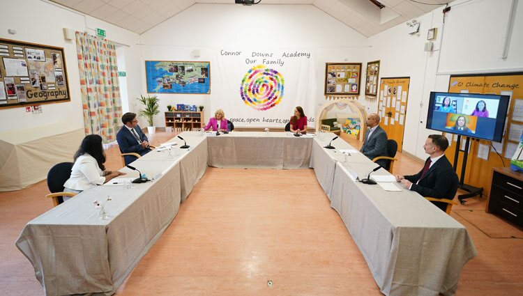Kate Middleton y Jill Biden en una reunión con expertos en infancia en Cornualles