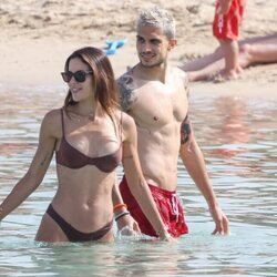 Melissa Jiménez y Marc Bartra en sus vacaciones en Ibiza