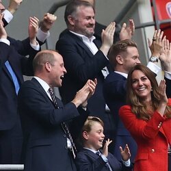 El Príncipe Jorge con los Duques de Cambridge, emocionado en el partido de la Eurocopa 2020 entre Inglaterra y Alemania
