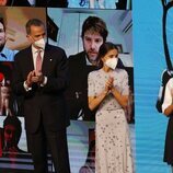 Los Reyes Felipe y Letizia, la Princesa Leonor y la Infanta Sofía aplaudiendo en los Premios Princesa de Girona 2020 y 2021