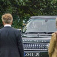 La Reina Isabel acude al Royal Windsor Horse 2021 conduciendo su coche
