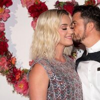 Katy Perry y Orlando Bloom, muy cariñosos en la cena de la Fundación Louis Vuitton
