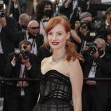 Jessica Chastain posando en la alfombra roja del Festival de Cannes 2021