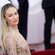 Candice Swanepoel posando en la alfombra roja del Festival de Cannes 2021