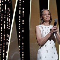 Jodie Foster, emocionada tras recibir su Palma de Oro en el Festival de Cannes 2021