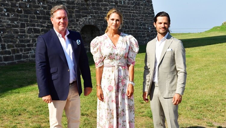 Chris O'neill, Magdalena de Suecia y Carlos Felipe de Suecia en el cumpleaños de la Princesa Victoria
