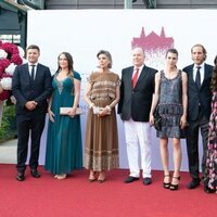 La Familia Real de Mónaco preside el concierto de la Cruz Roja