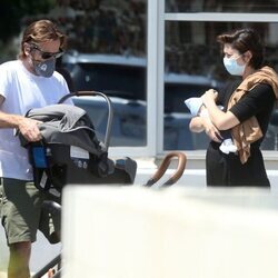 Ewan McGregor y Mary Elizabeth han sido vistos de paseo con su bebé