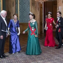 La Familia Real Sueca con Frank-Walter Steinmeier y Elke Büdenbender en la cena de gala por la Visita de Estado del Presidente de Alemania y su esposa a Su