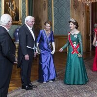 La Familia Real Sueca con Frank-Walter Steinmeier y Elke Büdenbender en la cena de gala por la Visita de Estado del Presidente de Alemania y su esposa a Su