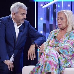 Carlos Sobera y Bárbara Rey durante la primera gala de 'Secret Story: Cuenta atrás'