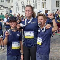 Josefina, Isabel y Vicente de Dinamarca tras participar en la Royal Run