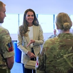 Kate Middleton en su visita a la Base de Brize Norton