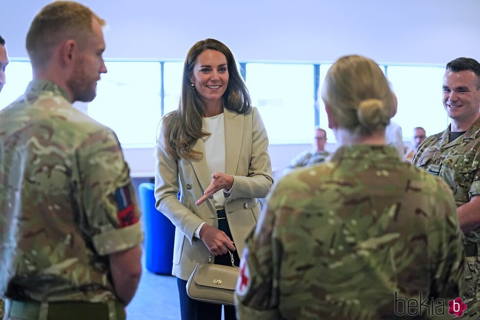 Kate Middleton en su visita a la Base de Brize Norton