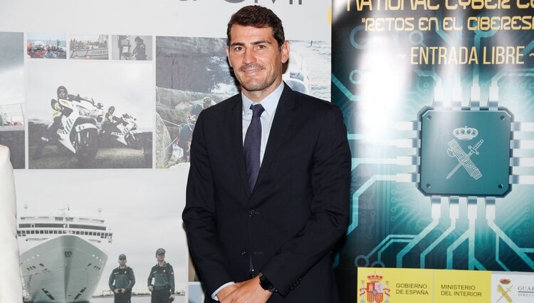 Iker Casillas colabora con la Guardia Civil para promover el talento joven