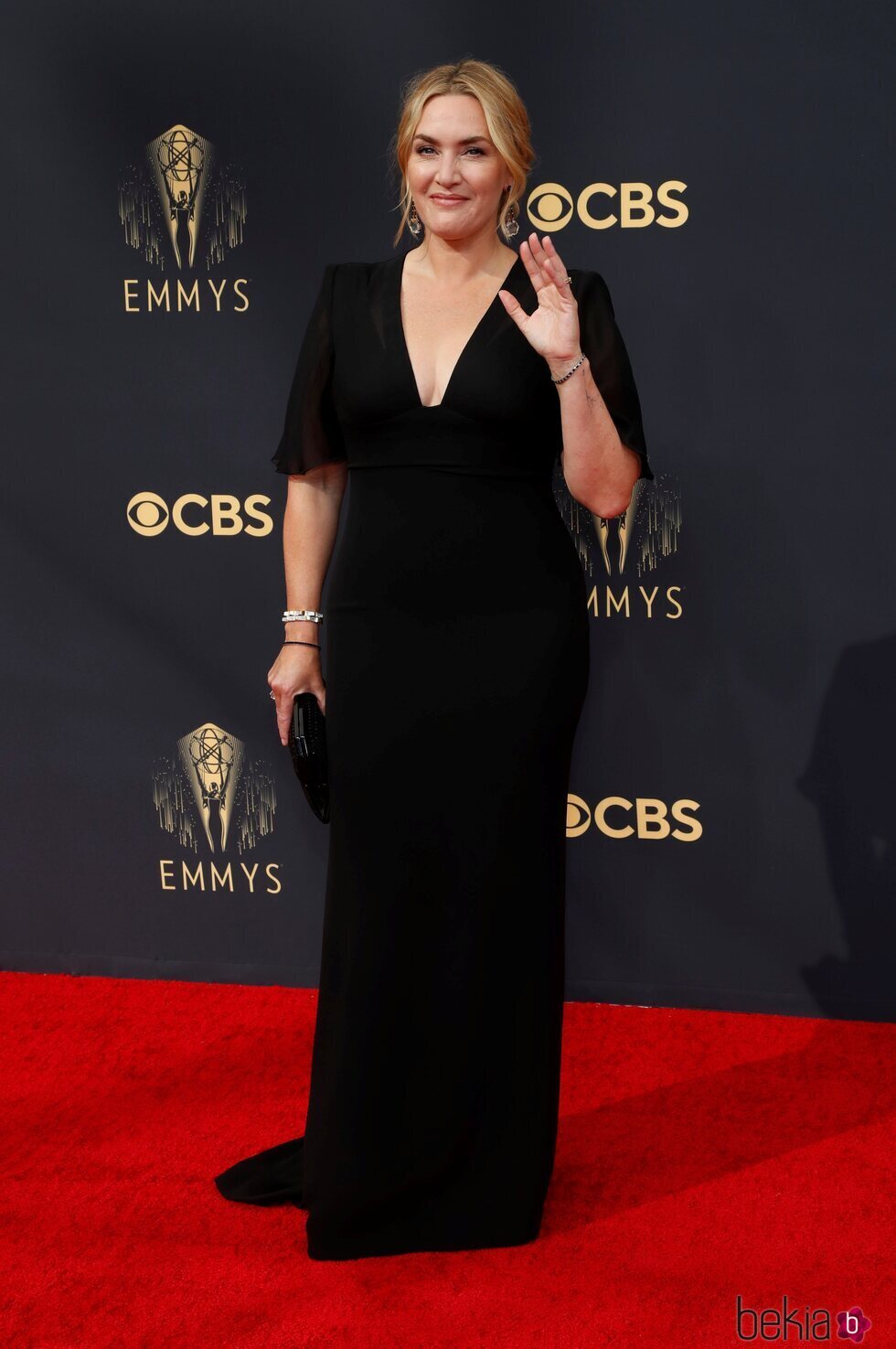 Kate Winslet en la alfombra roja de los Emmy 2021