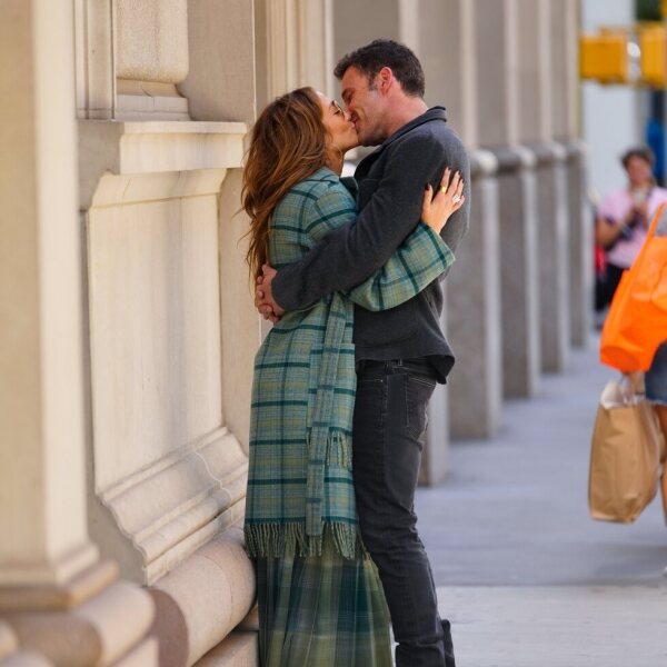 Jennifer Lopez Y Ben Affleck Dándose Un Beso - Jennifer Lopez Y Ben ...