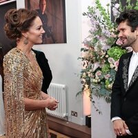 Kate Middleton y Ben Whishaw en el estreno de 'Sin tiempo para morir'