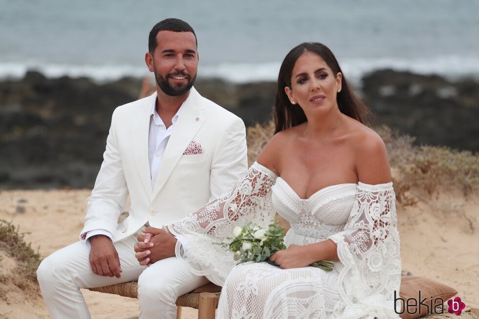 Anabel Pantoja y Omar Sánchez en su boda