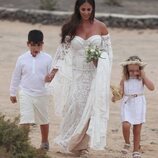 Anabel Pantoja llegando a su boda con sus sobrinos