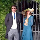 José Entrecanales y su madre en su boda con Claudia Osborne