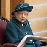 La Reina Isabel, atenta en la sesión inaugural del Parlamento de Escocia