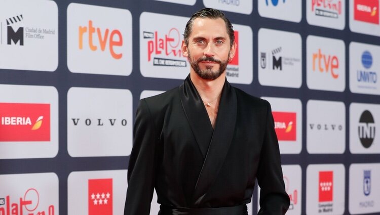 Paco León en la alfombra roja de los Premios Platino 2021