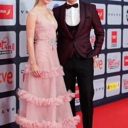 Marta Hazas y Javier Veiga en la alfombra roja de los Premios Platino 2021
