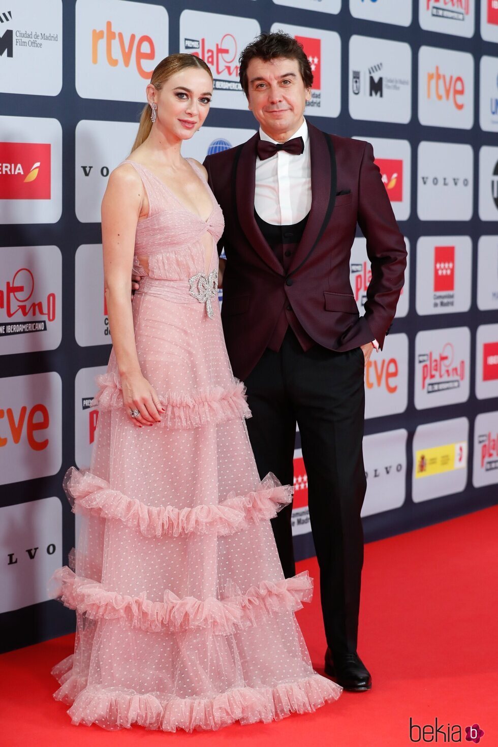 Marta Hazas y Javier Veiga en la alfombra roja de los Premios Platino 2021