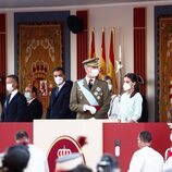 Los Reyes Felipe y Letizia y Pedro Sánchez en el Desfile Militar del Día de la Hispanidad 2021