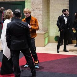 Ed Sheeran y Emma Watson hablando en los Premios Earthshot 2021