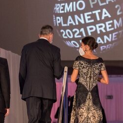 Los Reyes Felipe y Letizia a su llegada al Premio Planeta 2021