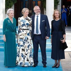 La Infanta Elena, Benedicta de Dinamarca, Alexandra zu Sayn-Wittgenstein y Michael Preben Ahlefeldt-Laurvig-Bille en la boda de Felipe de Grecia y Nina Flo