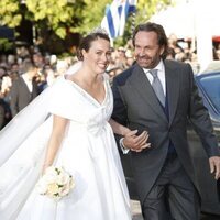 Nina Flohr y su padre Thomas Flohr en la boda de Felipe de Grecia y Nina Flohr