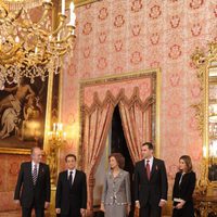 Los Reyes, los Príncipes de Asturias y Nicolas Sarkozy en el Palacio Real