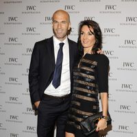 Zinedine Zidane y Veronique Fernandez en el salón de la relojería de lujo en Ginebra