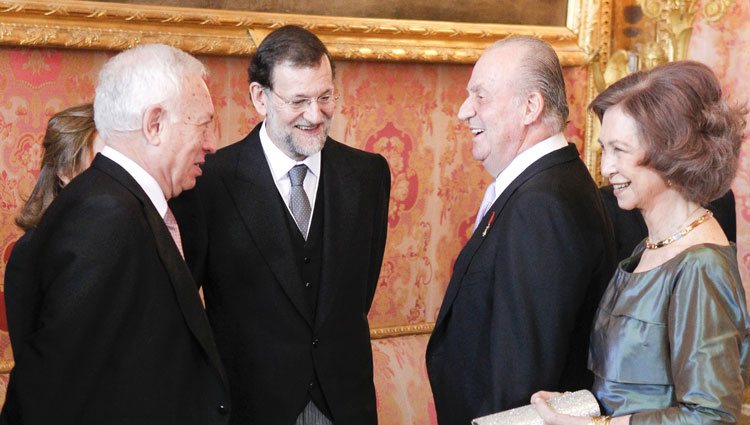 Los Reyes, Mariano Rajoy y el ministro de Exteriores en la recepción al Cuerpo Diplomático