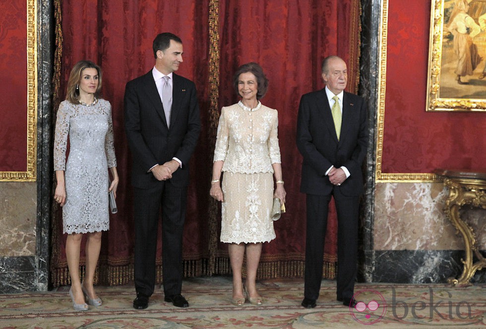 Los Príncipes de Asturias y los Reyes en la cena de gala al presidente de Perú